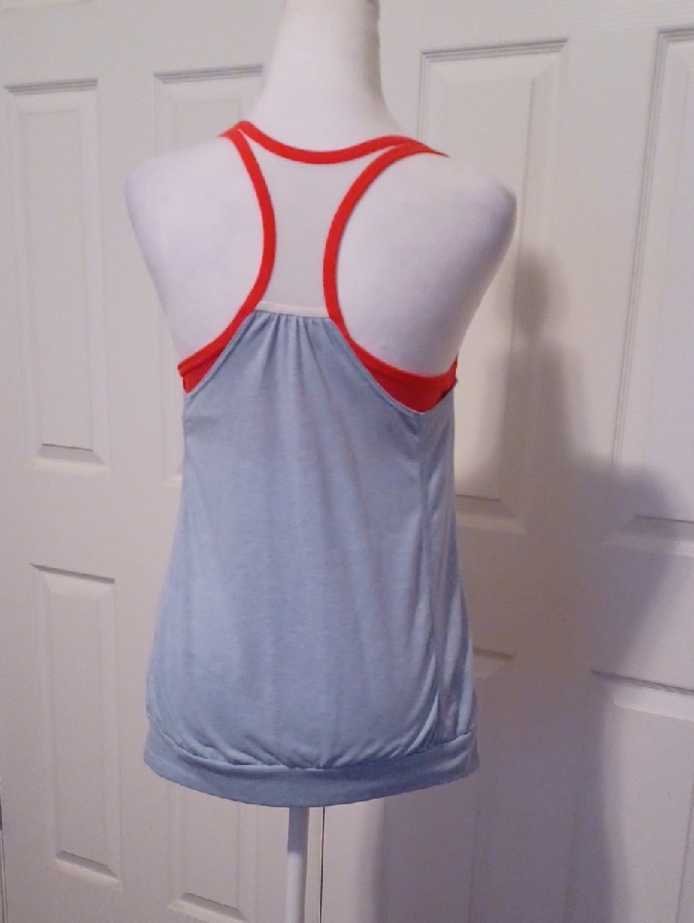 <> Nike Light Gray Tank with Bright Red Trim Women's Size XLarge - Picture 7 of 10